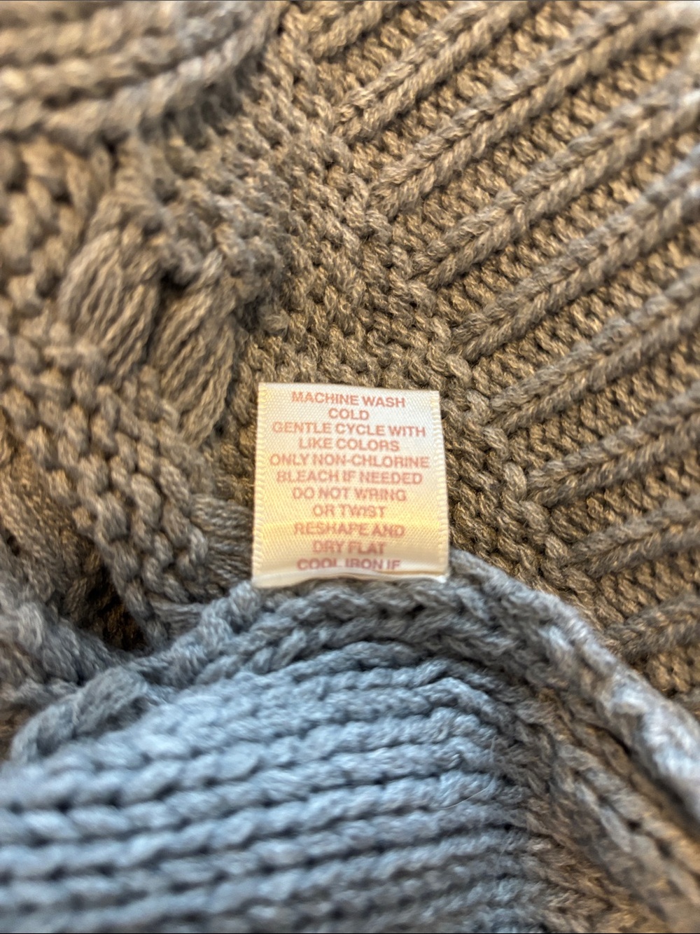 York & Hudson Gray Cable Knit Turtleneck Sweater Women’s L EUC - Picture 4 of 8